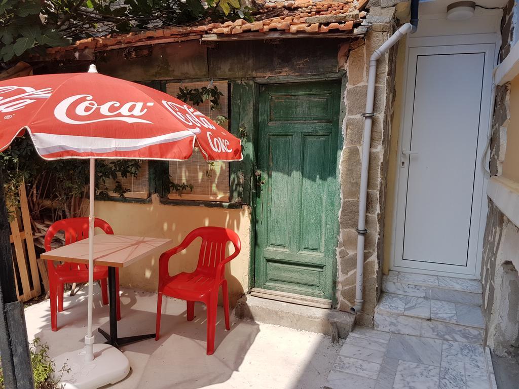 Grandmother'S House Ξενοδοχείο Μπουργκάς Εξωτερικό φωτογραφία